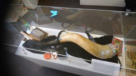 Magicians drinking horn and vaporizer